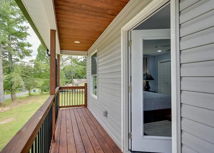 12 Mi To Downtown Winston-salem: W/ Balcony! Winston-Salem