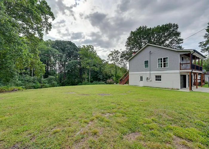 12 Mi To Downtown Winston-salem: W/ Balcony! Apartment
