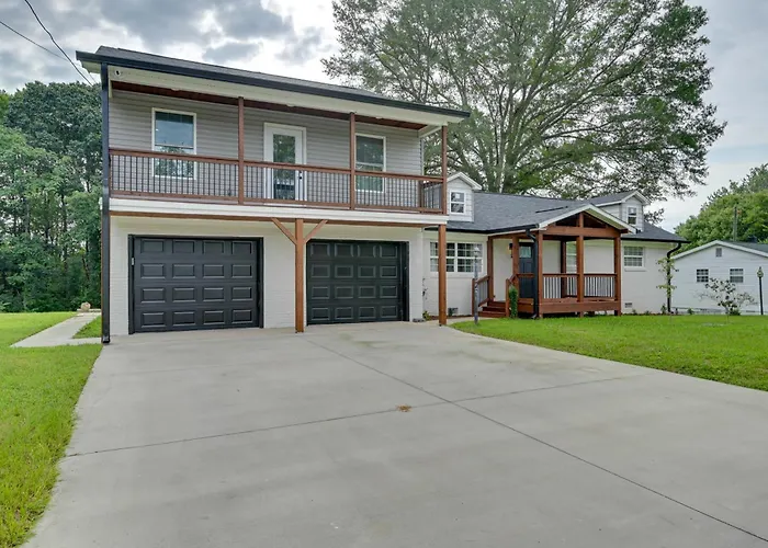 Apartment 12 Mi To Downtown Winston-salem: W/ Balcony! *