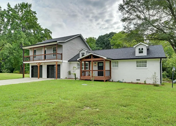 12 Mi To Downtown Winston-salem: W/ Balcony! Apartment *